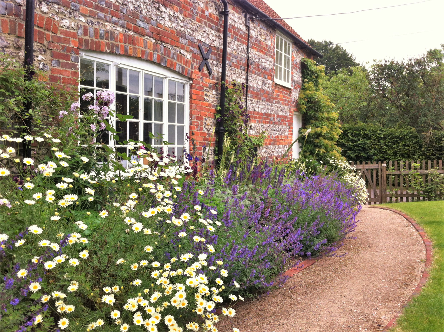 Cottage garden border